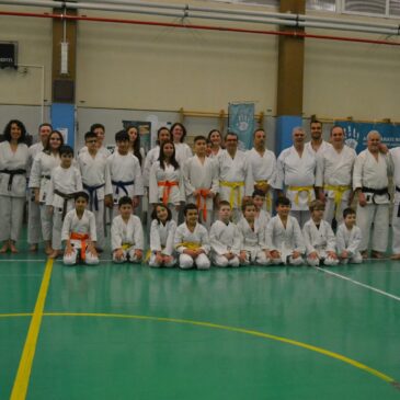 Il Maestro e gli allievi di Karate Alfieri invitati dagli amici di Area Karate Riva al loro Stage di Natale